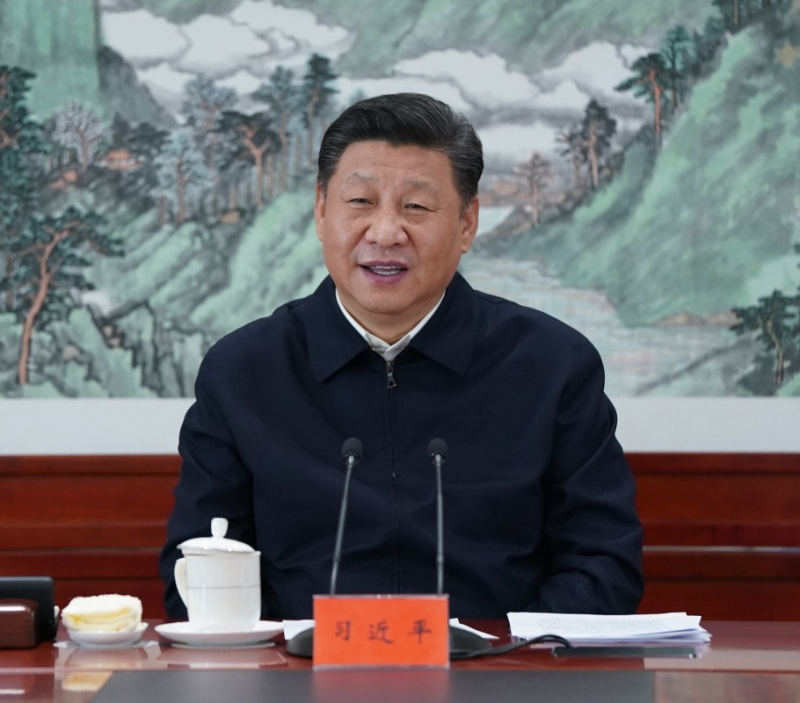 2016年2月19日，習(xí)近平總書記在中央電視臺總控中心同工作人員親切握手。